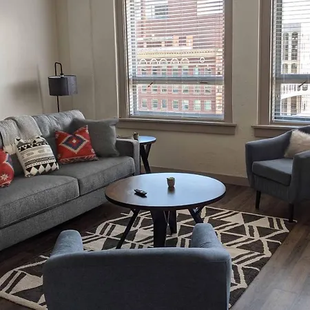 Upscale Lux Apartment In Heart Of Wichita